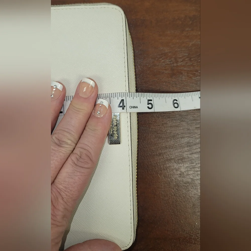 Kate Spade Wallet - Picture 7 of 8